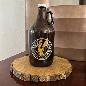 That Brewery 64 Ounce Glass Beer Growler